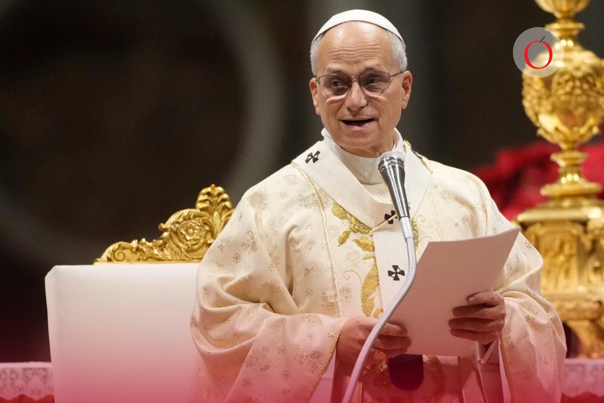 El Papa León XIV intercede por la paz y la justicia en un mensaje navideño a la humanidad, transmitido en diez idiomas desde el Vaticano.