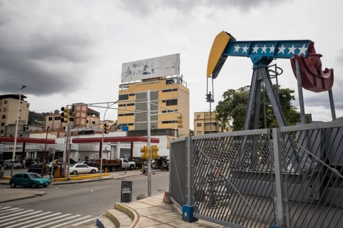 La UE enfoca su 'bloqueo petrolero' contra Maduro en búsqueda de un cambio político en Venezuela, denuncia Cuba.