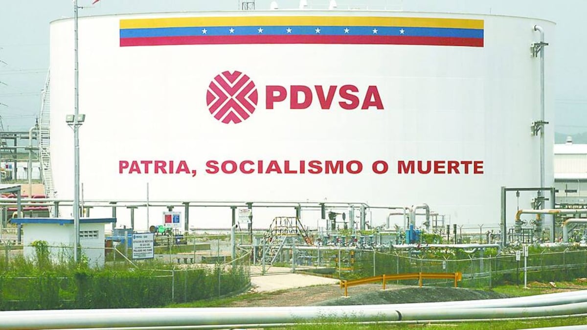 Trump demanda justicia petrolera para EE.UU.: Venezuela debatirá sobre indemnizaciones por la expropiación de campos energéticos estadounidenses.