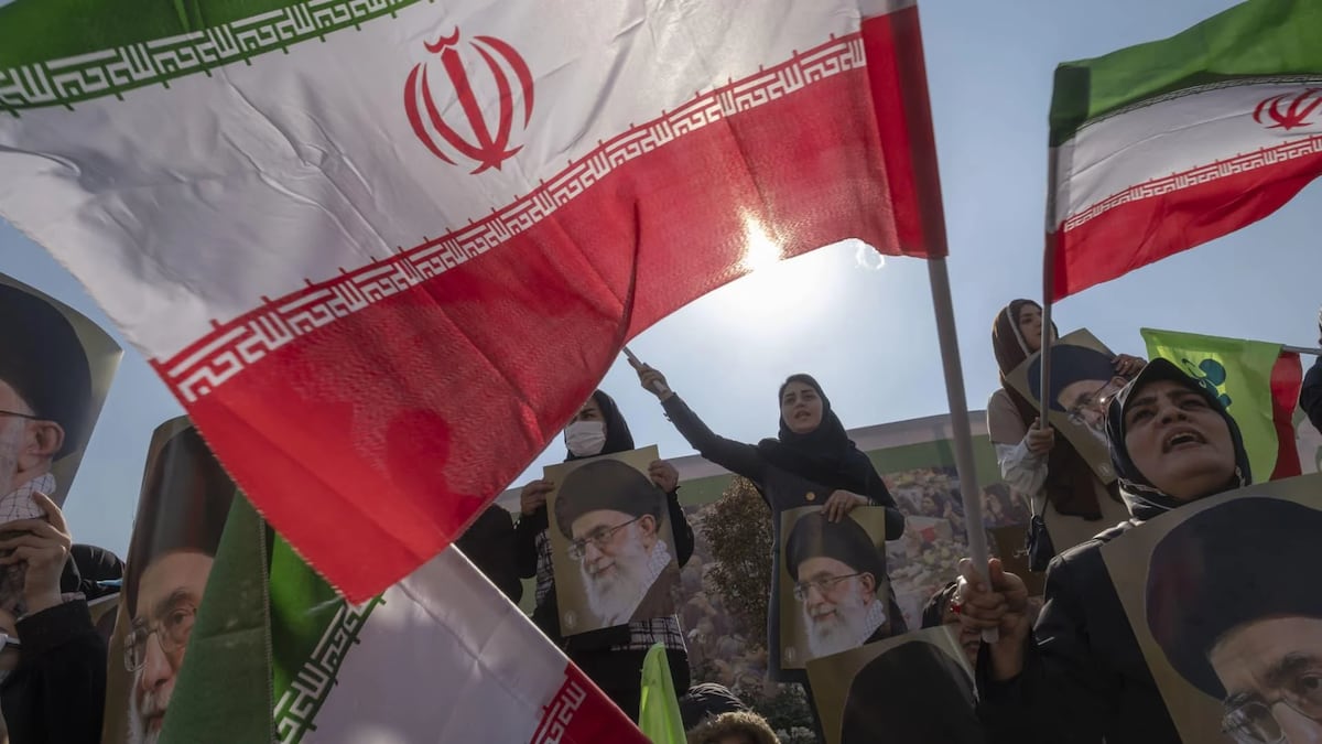 Iran Confirma Preparación para Contrarrestar Amenazas de Trump en Medio Oriente