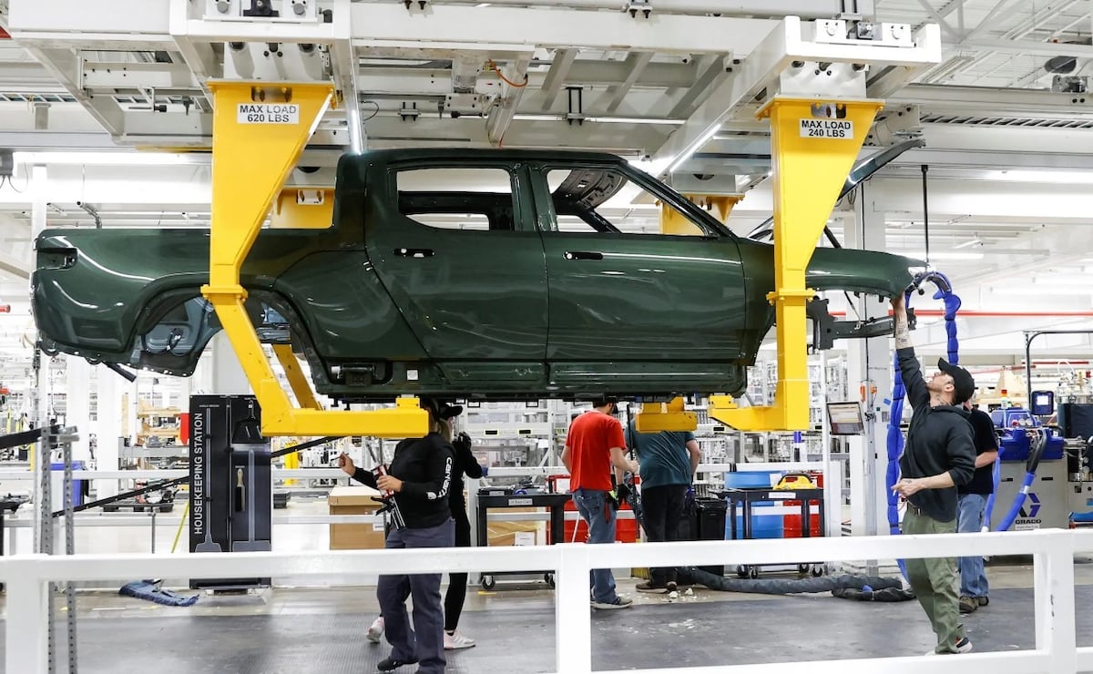 Canadá da apertura a la competencia limpia: China logra un puente entre América del Norte y Asia en la industria automotriz eléctrica, dejando a la UE sin opciones.