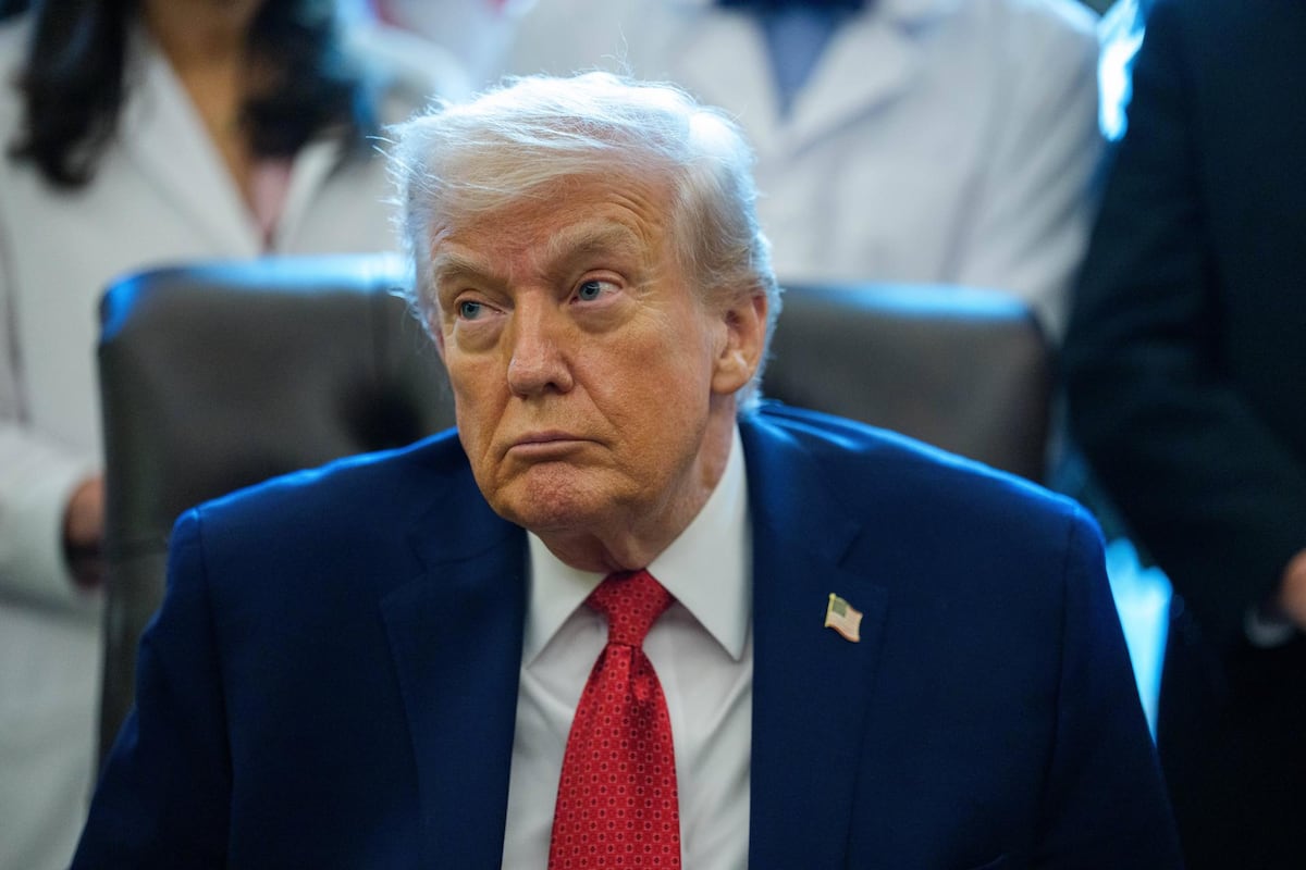 La disputa diplomática se agudiza: Trump defiende la "liberación" de presos políticos en Venezuela, mientras Machado rechaza vehementemente la afirmación.