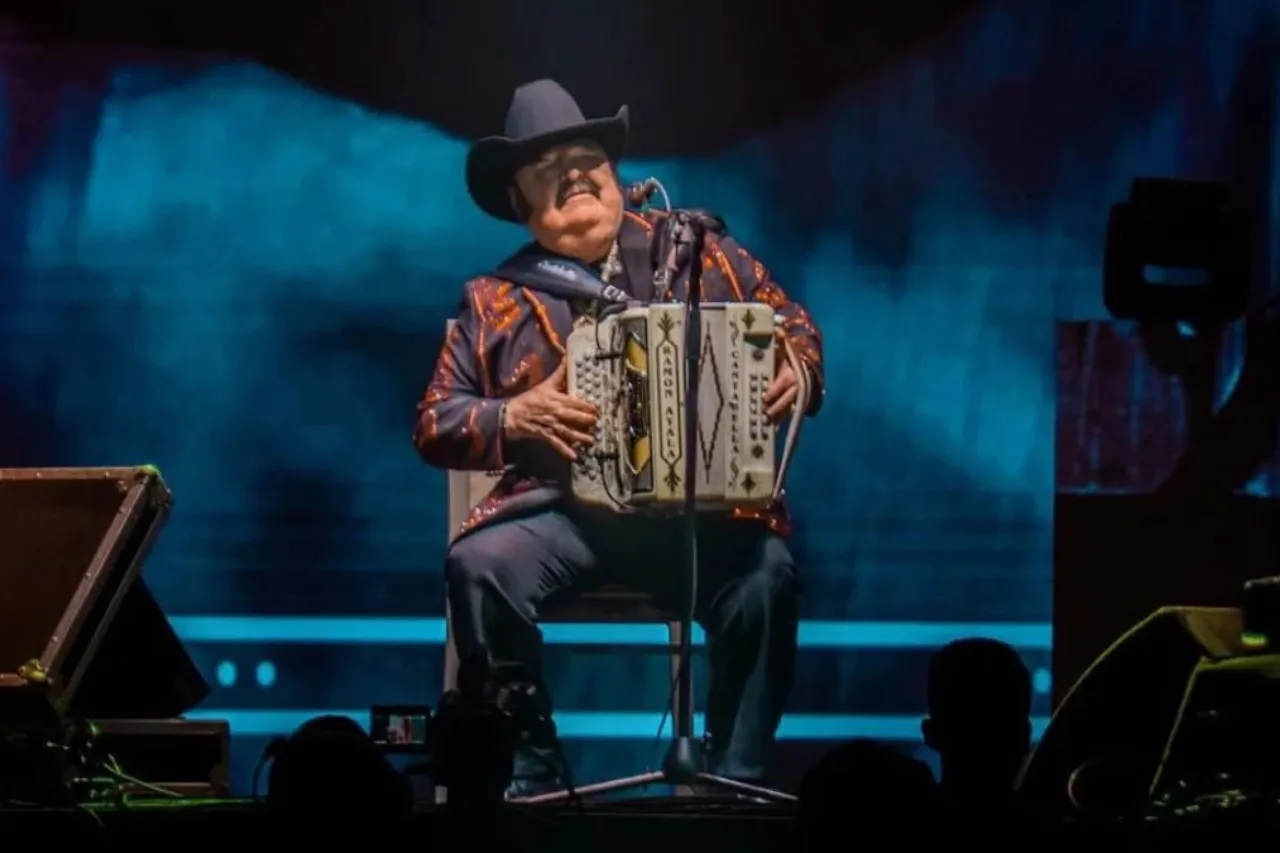 Ramón Ayala rompe el silencio tras demanda por presunto abuso a exempleado