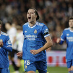 Real Madrid vence a Valencia en clásico con goles de Carrera y Mbappé.